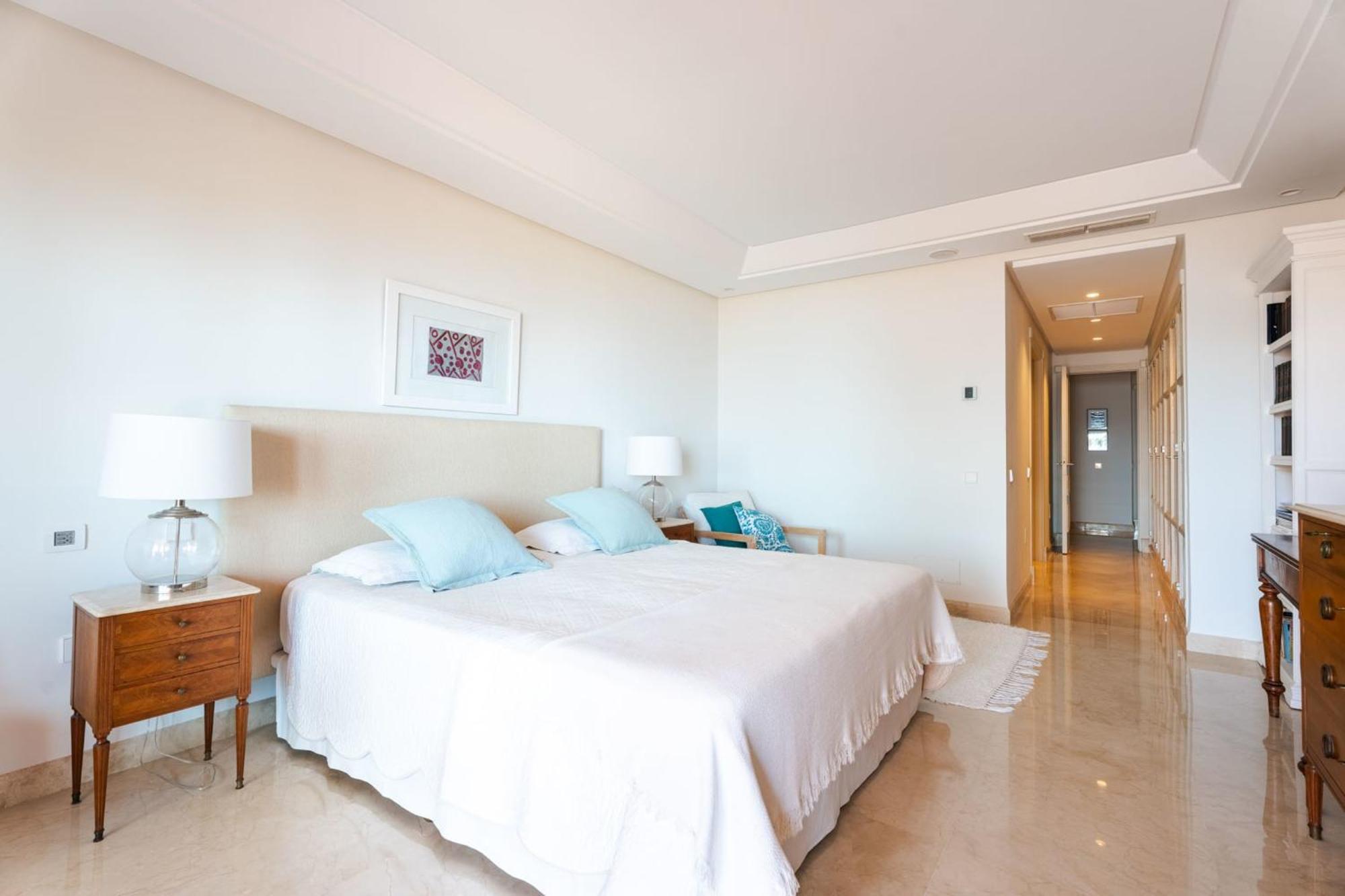 Exclusive 1 Line In With Panoramic Views * Marbella