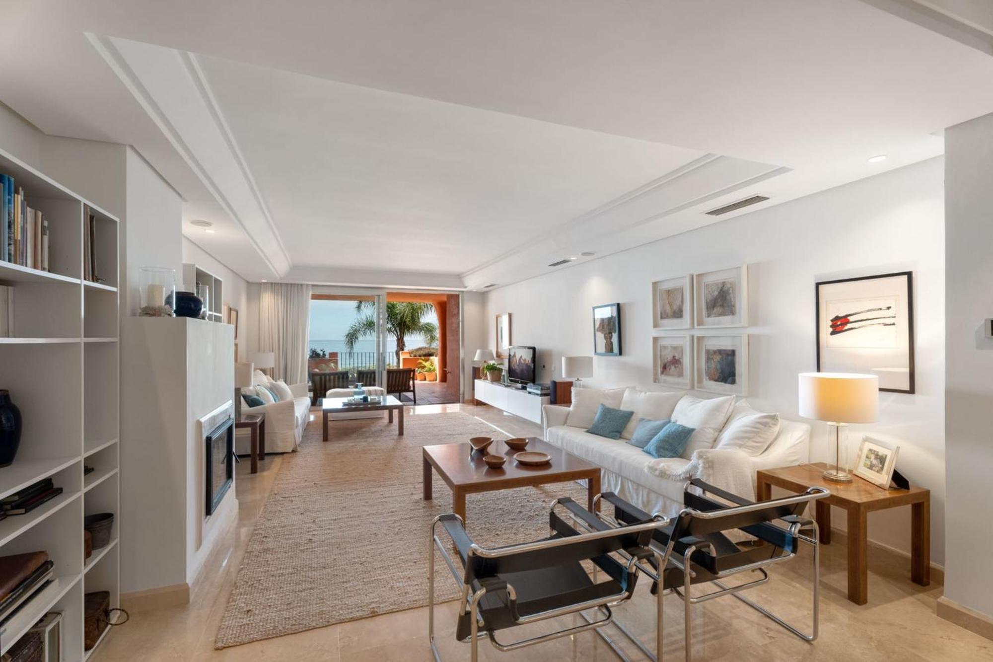 Apartment Exclusive 1 Line In With Panoramic Views