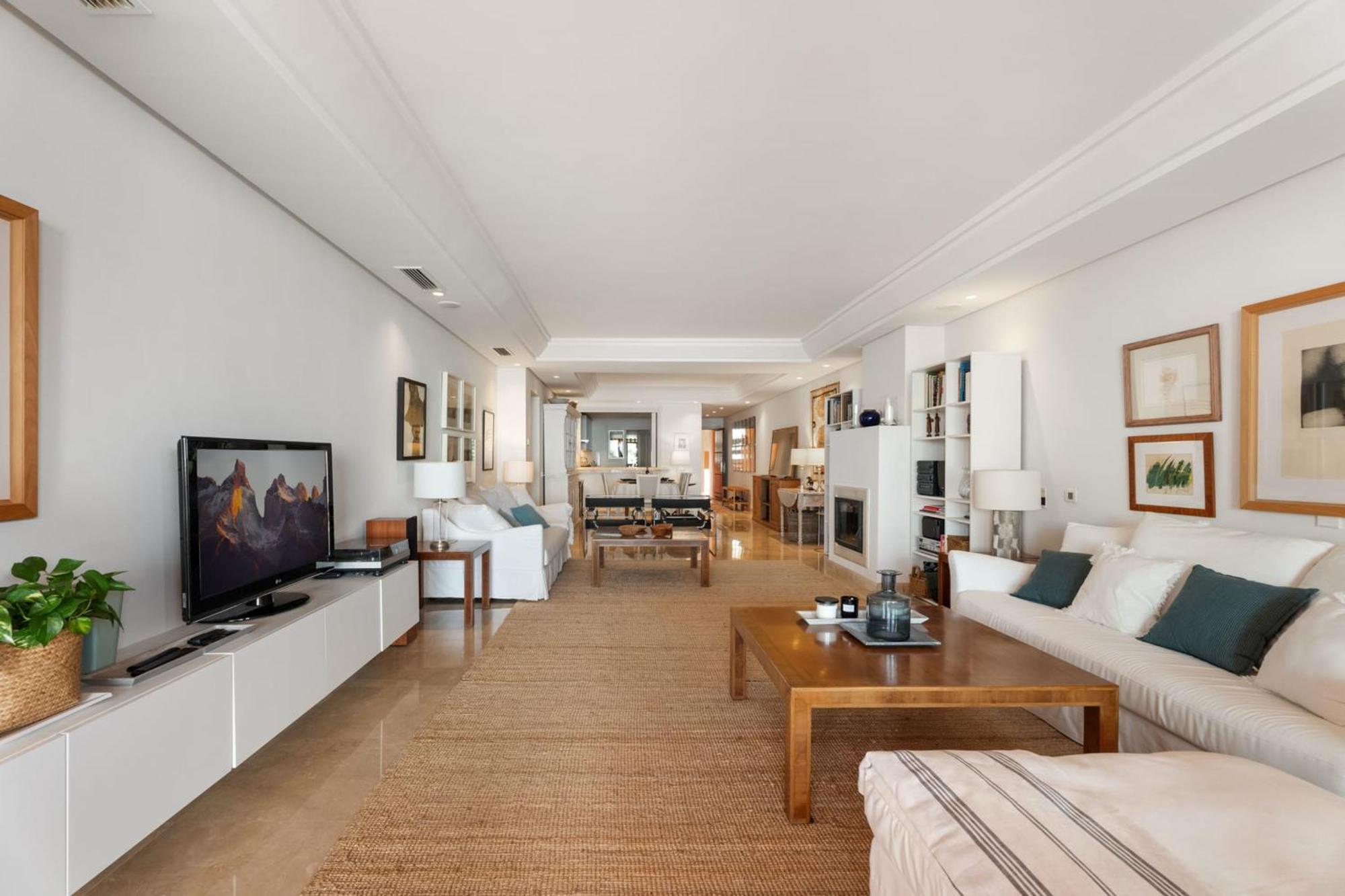 Apartment Exclusive 1 Line In With Panoramic Views Marbella